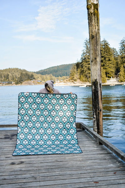 Tofino Towel Co. - The Excursion Packable & Water-Resistant Picnic Blanket 🇨🇦