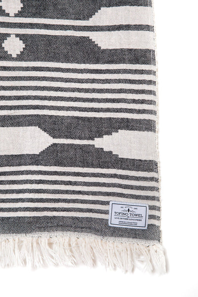 Tofino Towel Co. - The Arrow Fleece Lined Throw  🇨🇦
