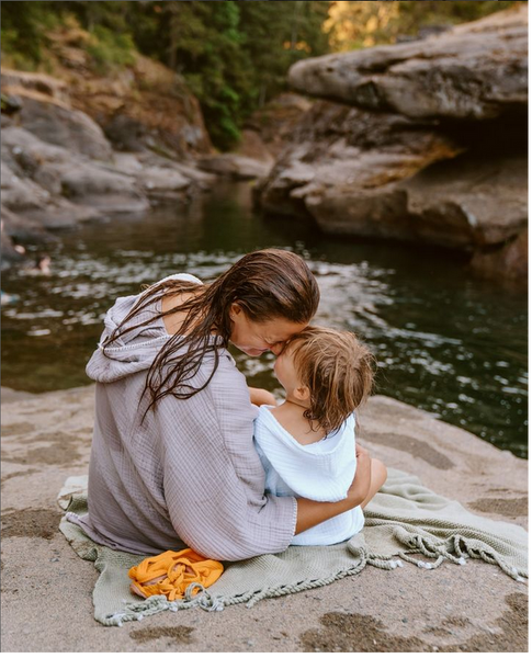 Tofino Towel Co. - Pebble Kids Poncho 🇨🇦