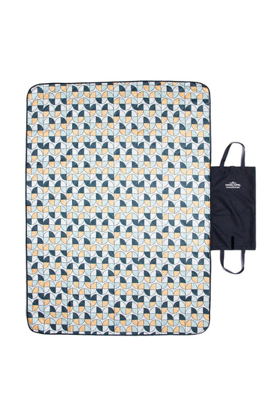 Tofino Towel Co. - The Excursion Packable & Water-Resistant Picnic Blanket 🇨🇦