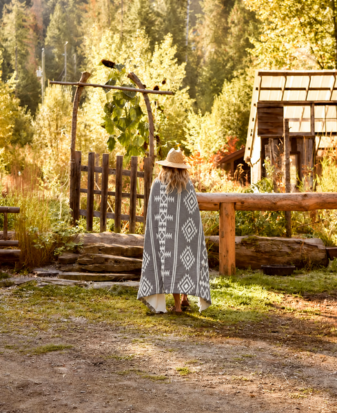 Tofino Towel Co. - The Beach Fleece Lined Throw