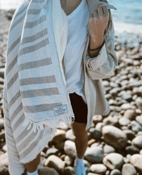 Tofino Towel Co. - The Rowyn Fleece Lined Throw