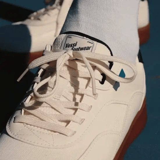 Vessi Women's Courtside Classic Sneaker 🇨🇦
