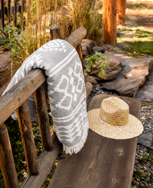 Tofino Towel Co. - The Beach Fleece Lined Throw