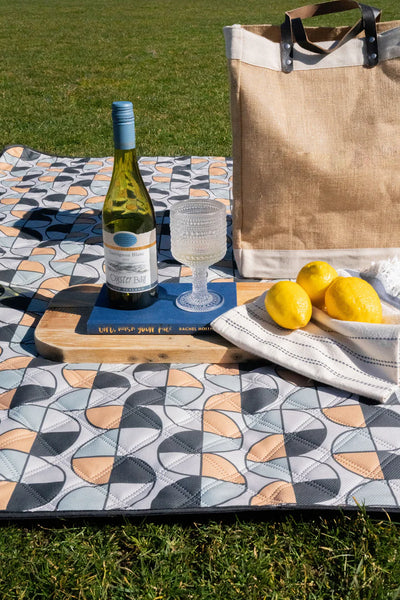 Tofino Towel Co. - The Excursion Packable & Water-Resistant Picnic Blanket 🇨🇦