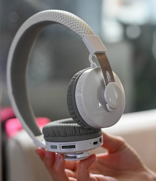 LilGadgets Untangled Pro Wireless Headphones