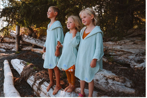 Tofino Towel Co. - Pebble Kids Poncho 🇨🇦