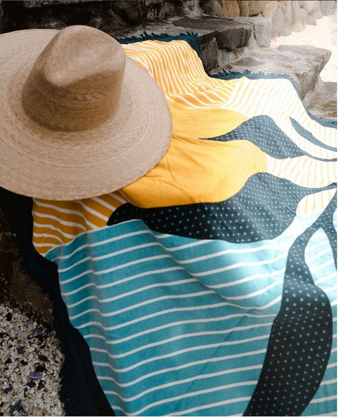 Tofino Towel Co. - The Velour Round Towel 🇨🇦