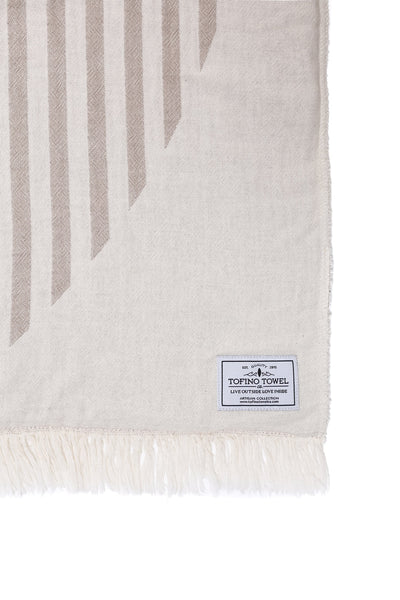 Tofino Towel Co. - The Haven Fleece Lined Throw 🇨🇦