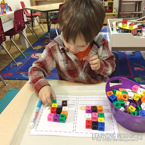 Snap Cubes Row Learning Resources Snap Cubes - Set of 100 – MommyPow.ca